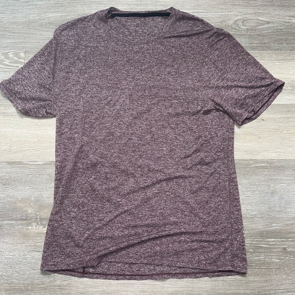 Lululemon T-shirt short sleeve nice colors purple like new  . SZ L - Picture 3 of 5
